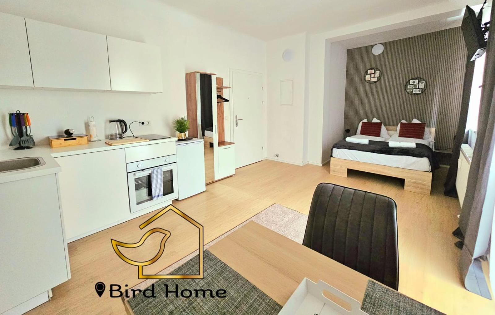 Bird 11 Apartment *